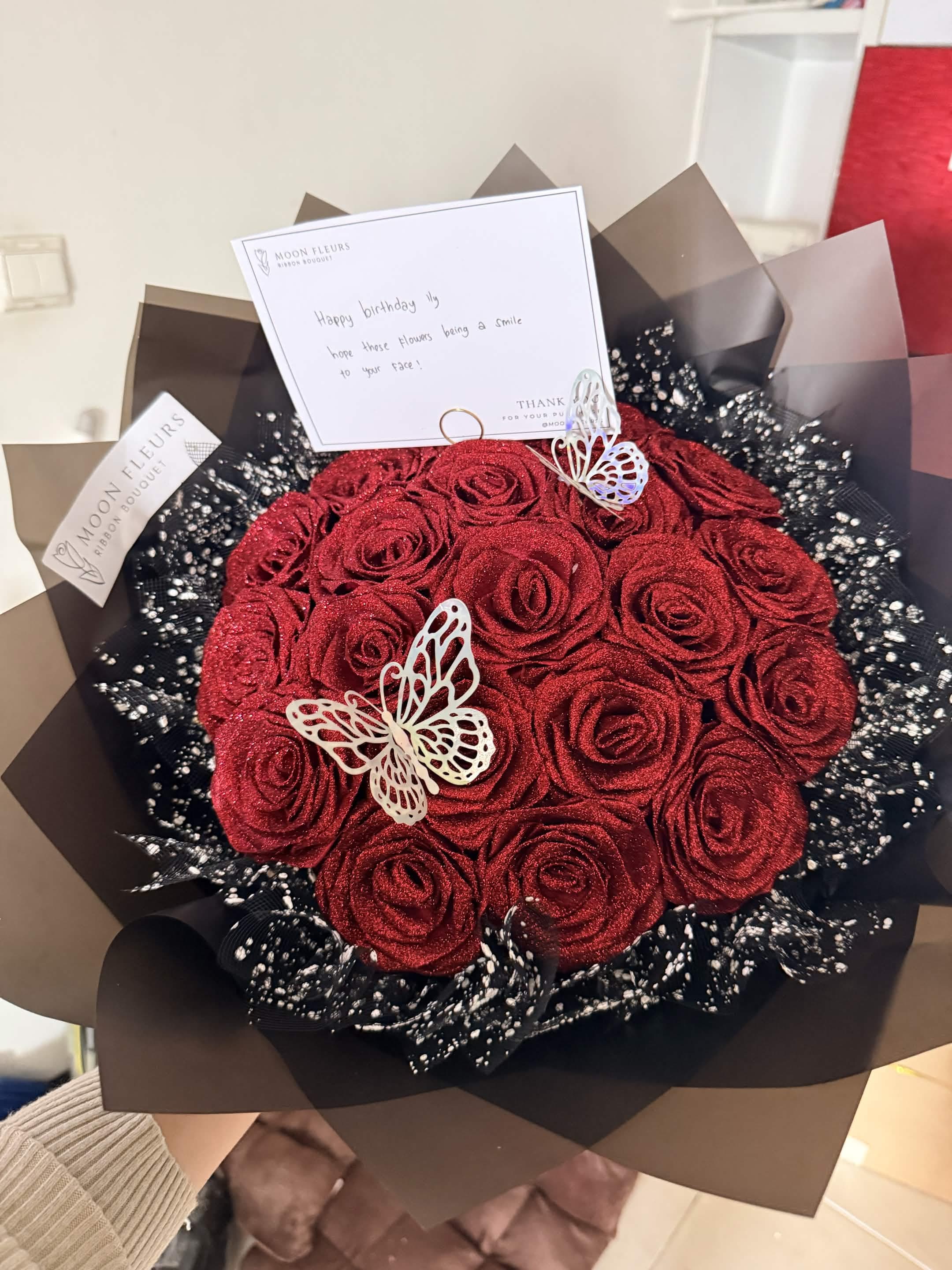 20 Roses + Butterflies